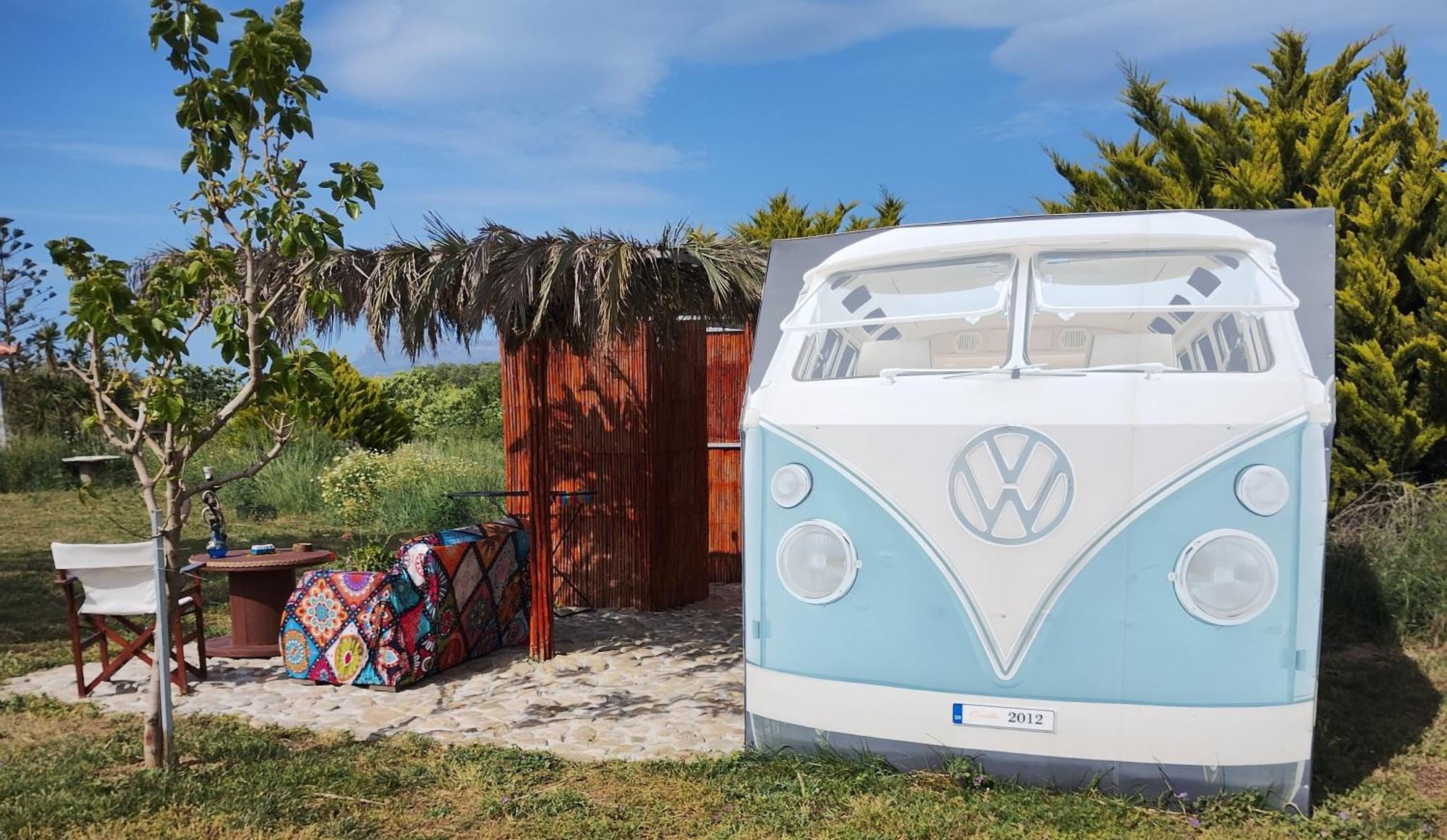 Cornelia Hippie Magic Bus Vila Kíssamos Exterior foto
